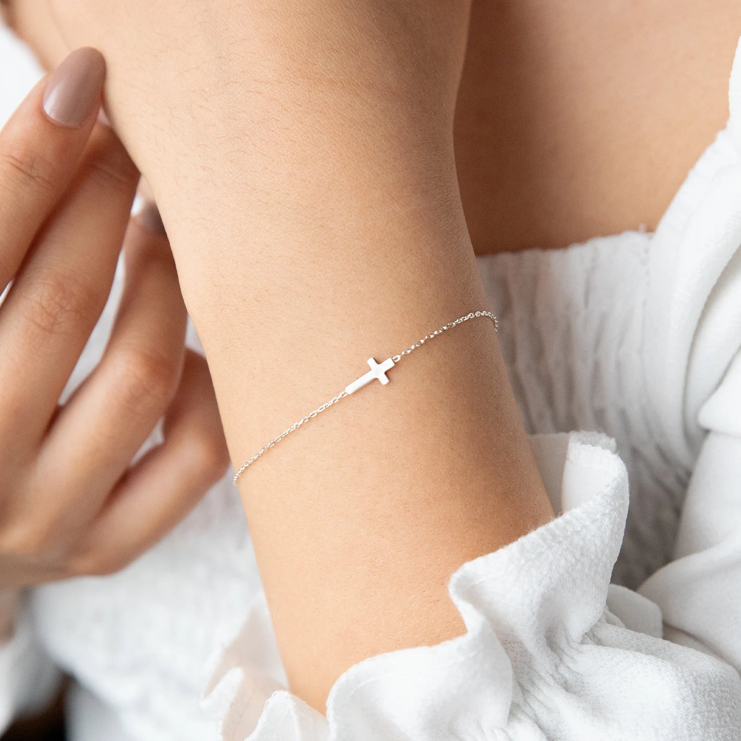 Gold or Silver Cross Bracelet | Christian Jewelry for Women | Dainty Faith Bracelet | Minimalist Religious Gift | Everyday Christian Jewelry